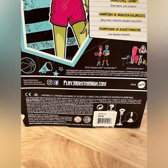 NWT MONSTER HIGH DOLL NRFB VENUS MCFLYTRAP CASKETBALL CHAMP 2016 - Picture 10 of 10